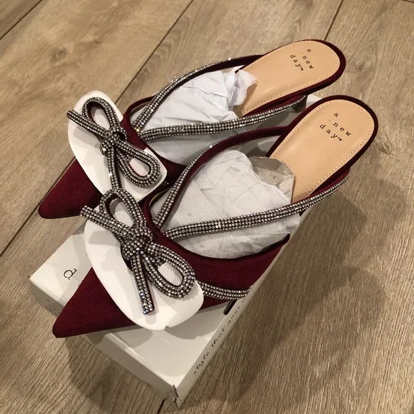 Gwen Rhinestone Bow Heels - Picture 4 of 5